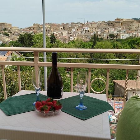 Comfort, Parcheggio E Balcone Su Tricarico In Basilicata, Io Sono Qui Buitenkant foto