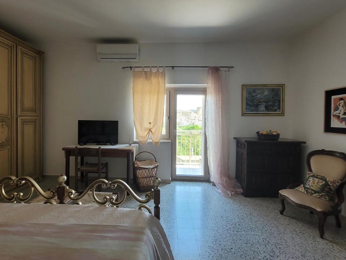 Comfort, Parcheggio E Balcone Su Tricarico In Basilicata, Io Sono Qui Buitenkant foto