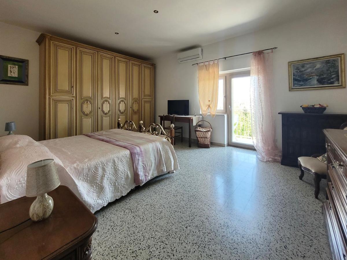 Comfort, Parcheggio E Balcone Su Tricarico In Basilicata, Io Sono Qui Buitenkant foto